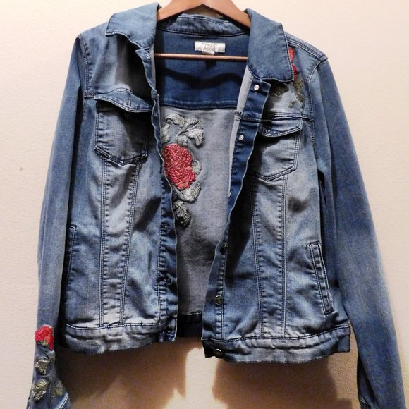 Embroidered Vintage America Rose Denim Jacket - Picture 1 of 3